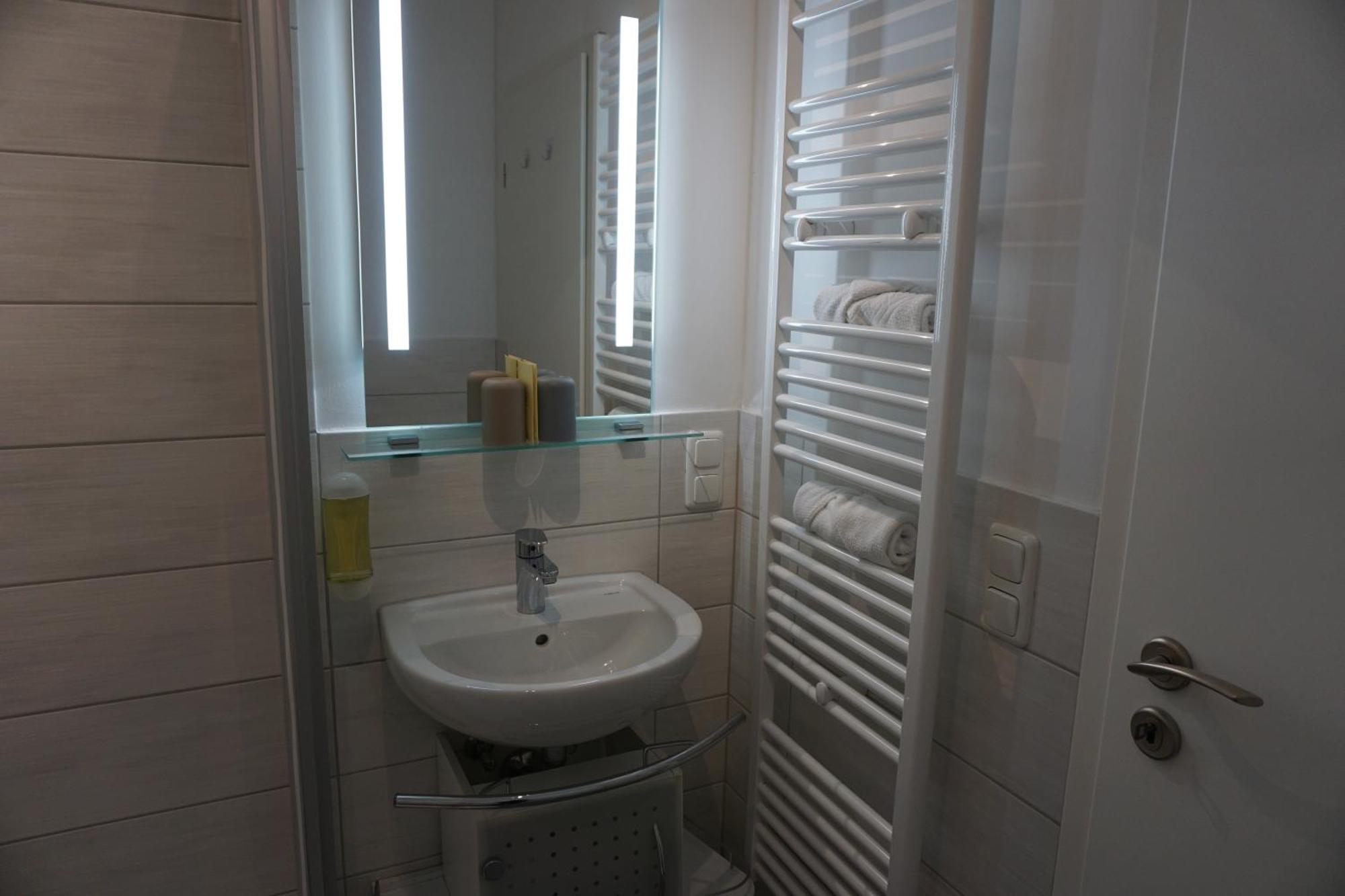 Einraumapartment Im Erdgeschoss Mit Seeblick 라인스베르크 외부 사진